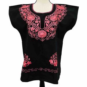 Embroidered Mexican Blouse Size M black color mexican blouse